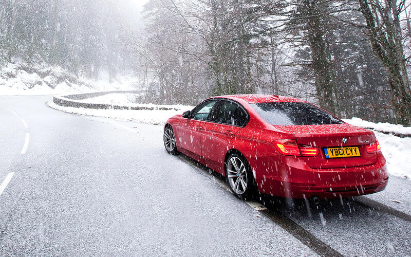 Like humans, cars would much rather not be outside when it’s freezing. Like humans, cars would much rather not be outside when it’s freezing.