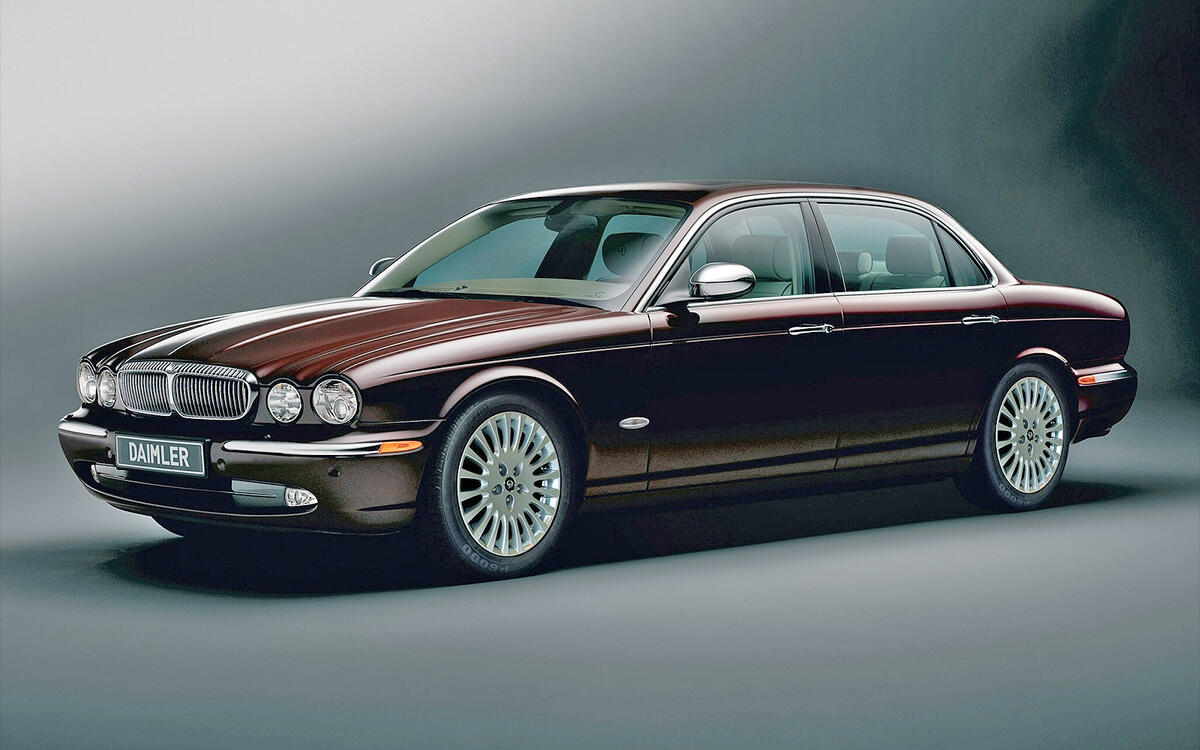 Daimler Super Eight LWB (2006) Daimler Super Eight LWB (2006)