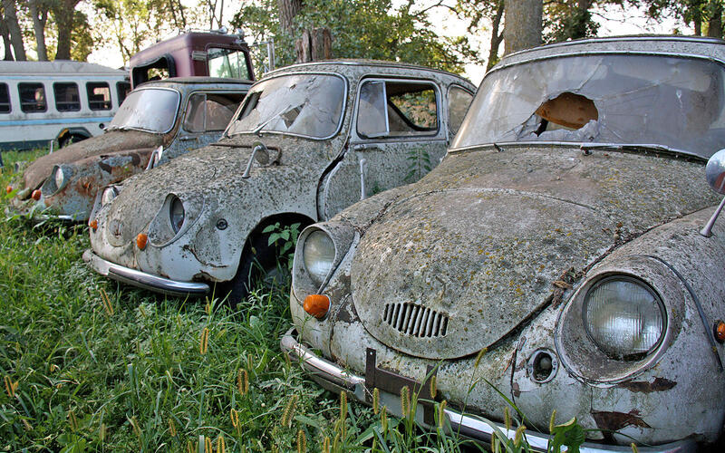 While palaeontologists hope to discover new species of dinosaur bones, and metal detectorists dream of digging up bags of rare gold coins, tin-hunters search for the rare vehicles. 