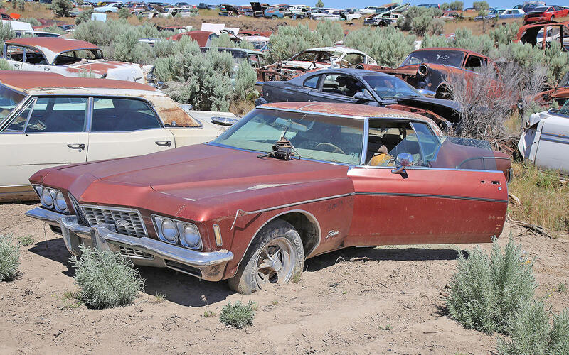 L&L Classic Auto of Wendell, Idaho, is surely one of the world’s greatest salvage yards, and definitely one of the US’s biggest vintage car specialists. 