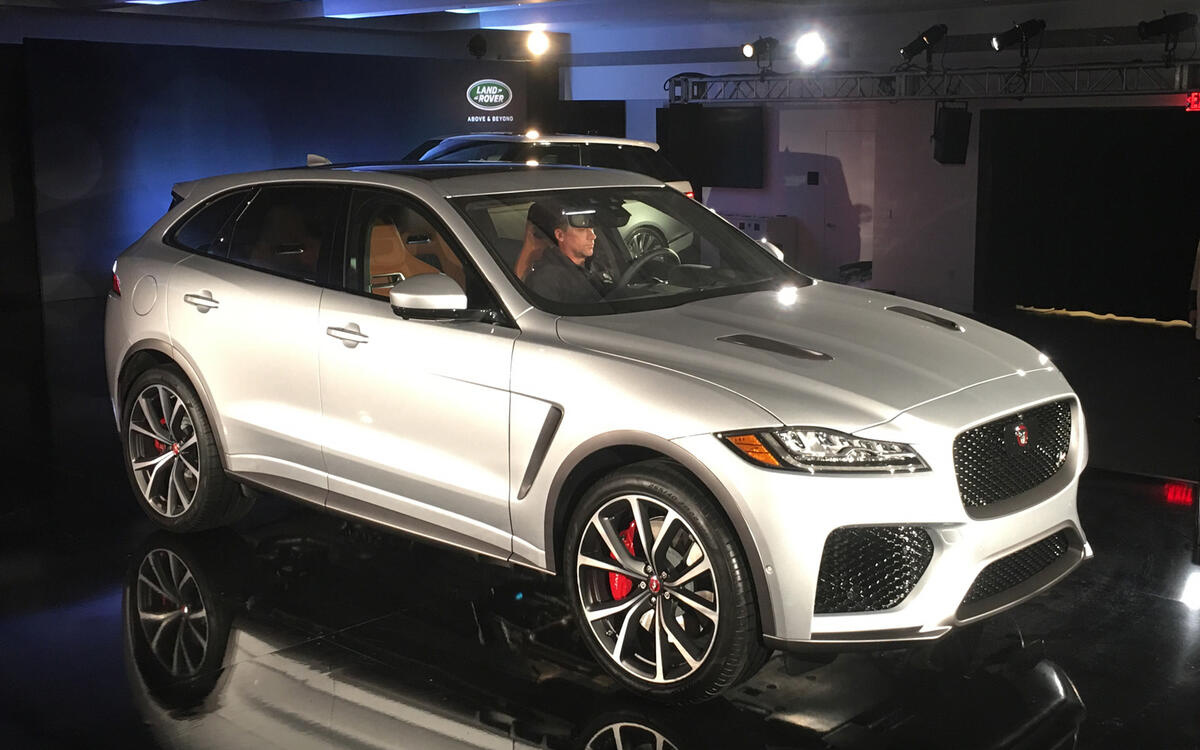 Jaguar F-Pace SVR