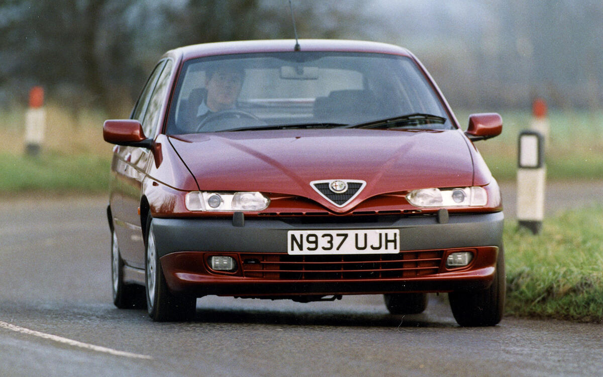 Alfa Romeo 146