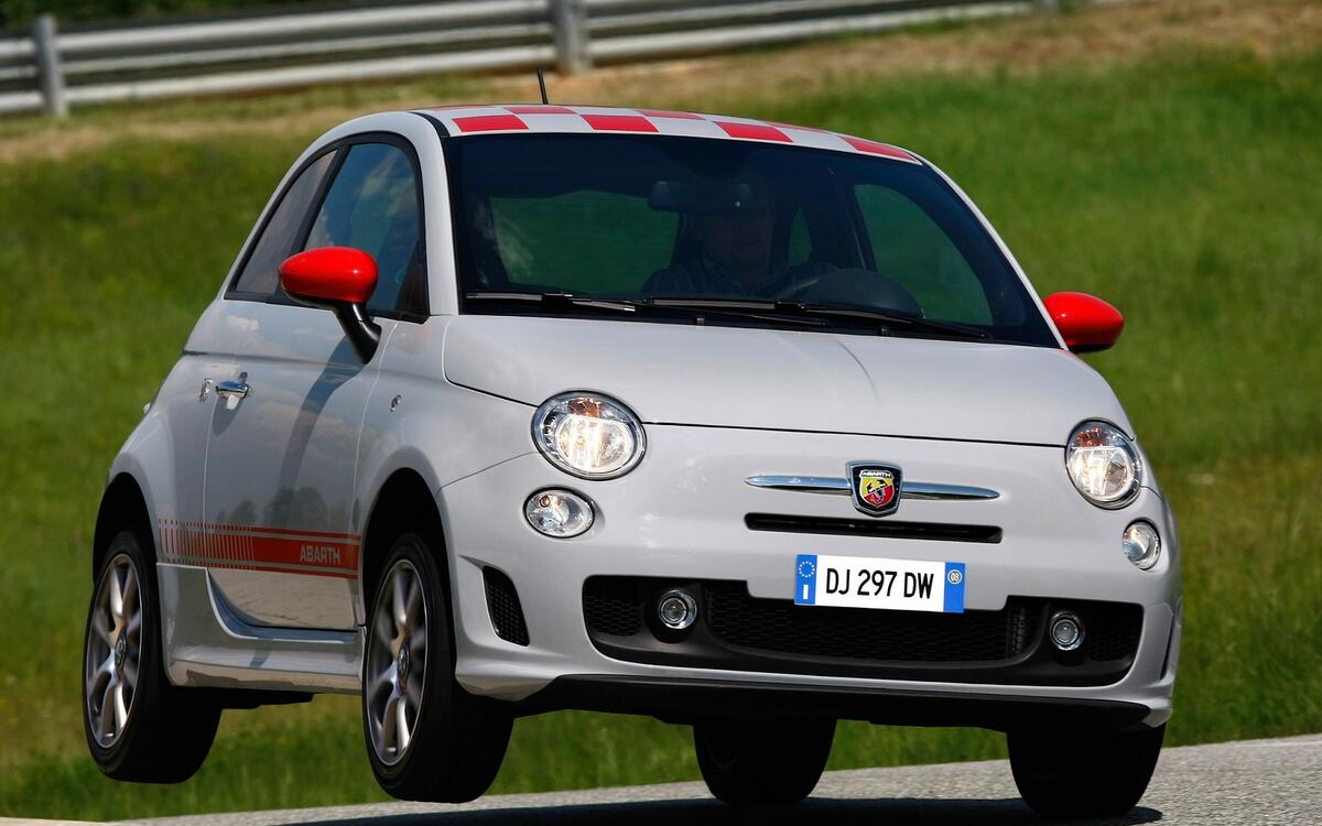 Abarth 500 (from £4800) Abarth 500 (from £4800)