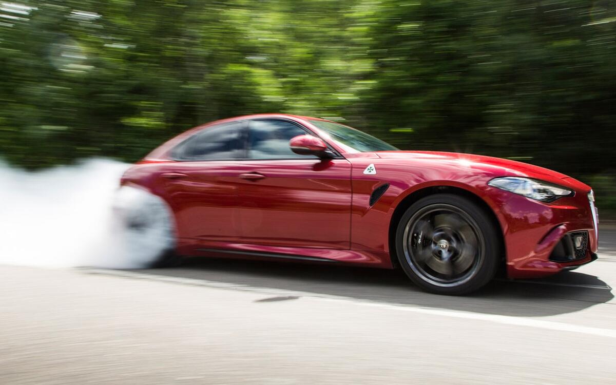 Alfa Romeo: Giulia Quadrifoglio - 191mph