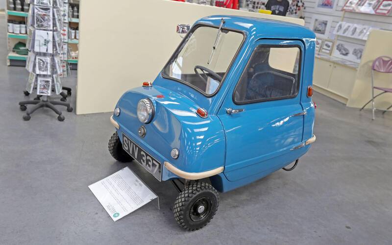 02: Peel P50