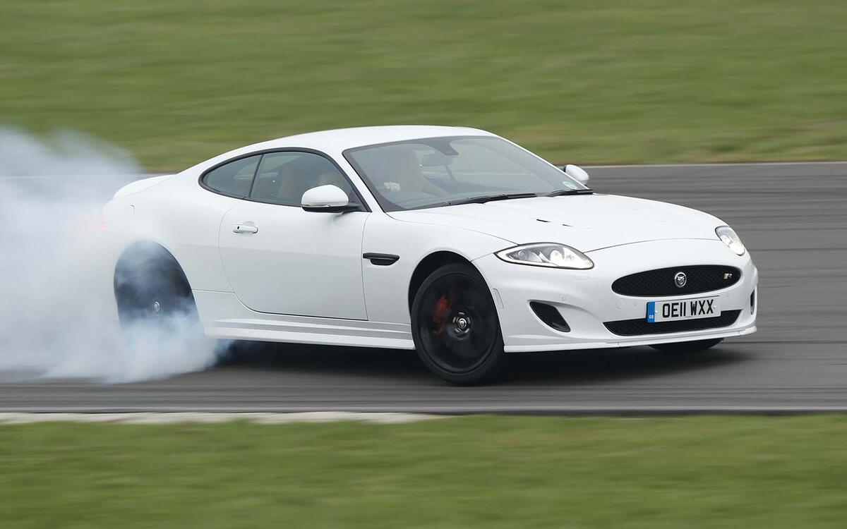 Jaguar XKR - £18,998 Jaguar XKR - £18,998