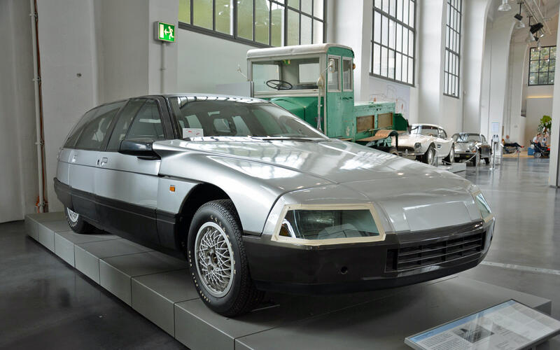 UNI-Car (1981)