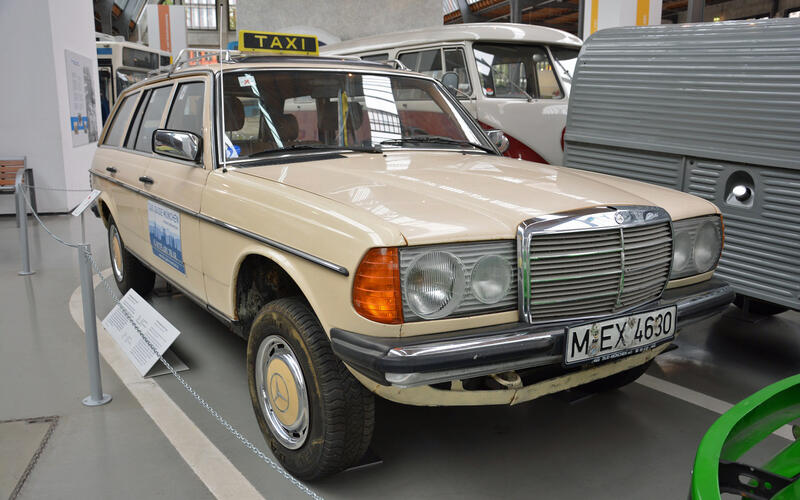 Mercedes-Benz 240 TD (1982)