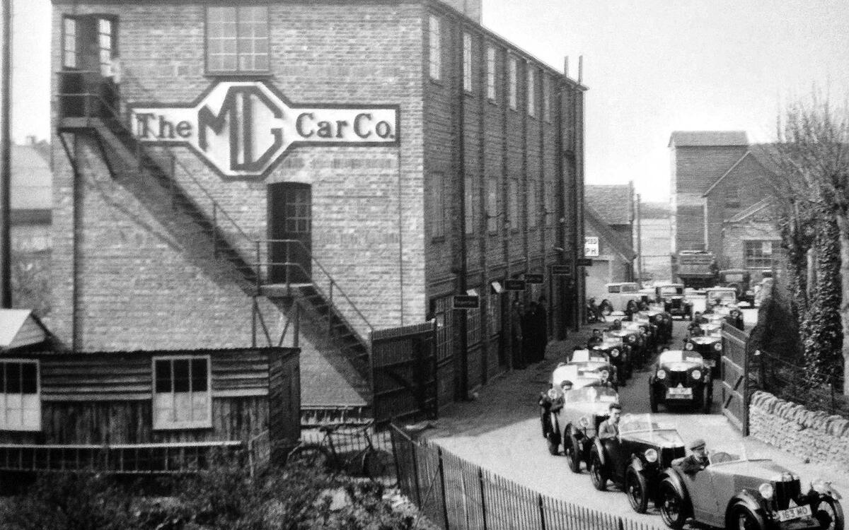 Going it alone (1929)