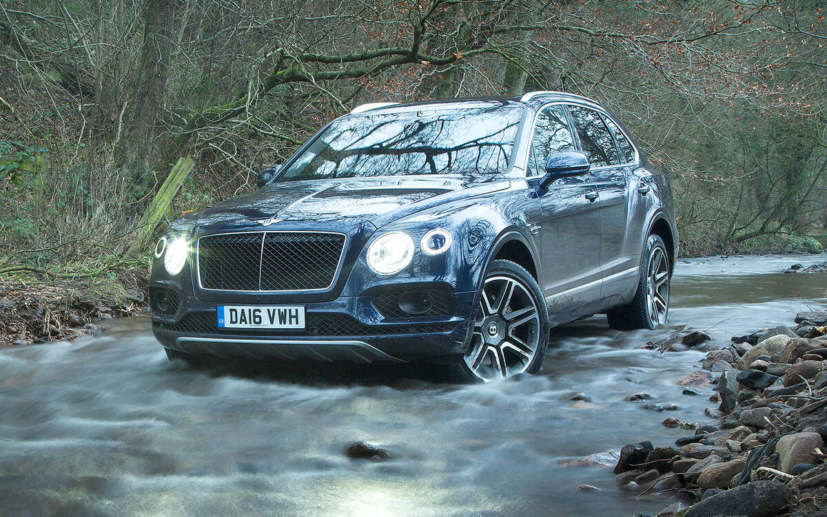 Bentley: Bentayga Bentley: Bentayga