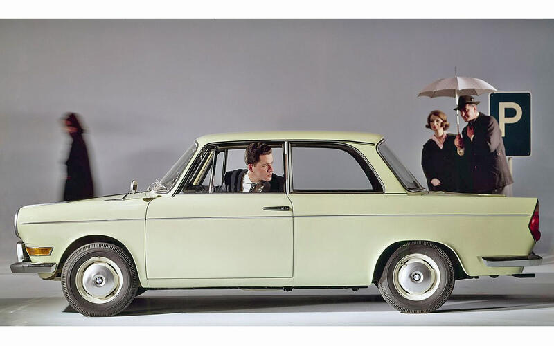 BMW 700