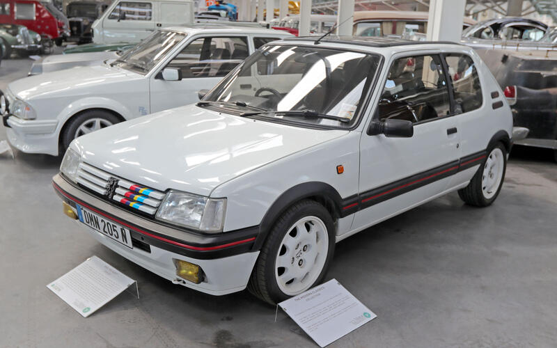 06: Peugeot 205 GTi
