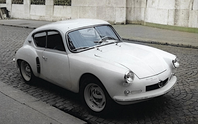 Alpine A106
