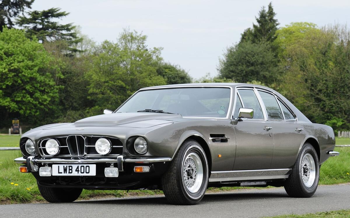 Aston Martin Lagonda – 1974 Aston Martin Lagonda – 1974
