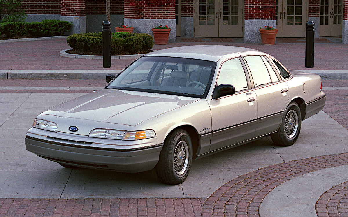 Ford Crown Victoria