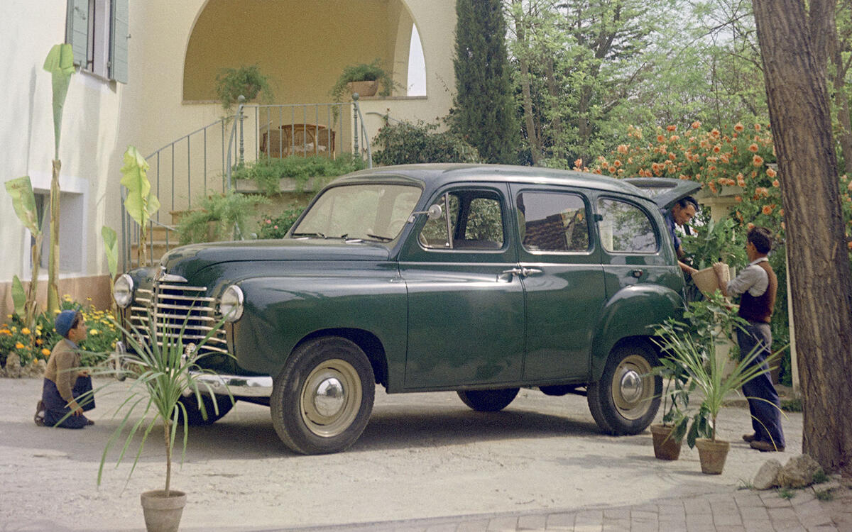 Renault Colorale (1950) Renault Colorale (1950)