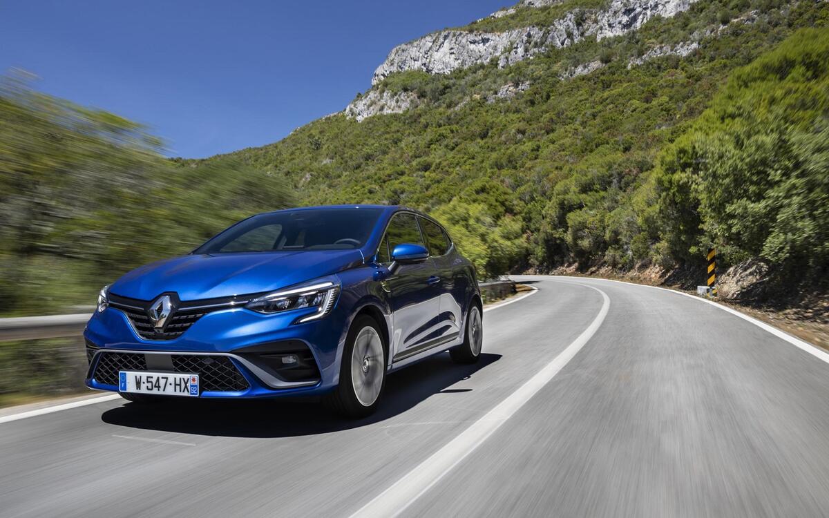 8: France, Renault Clio – 154,220