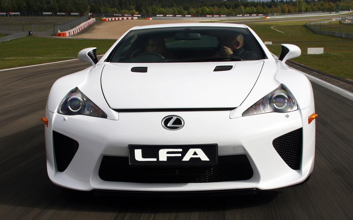 Japan’s largest auto-makers adapted to the US market in record time. 