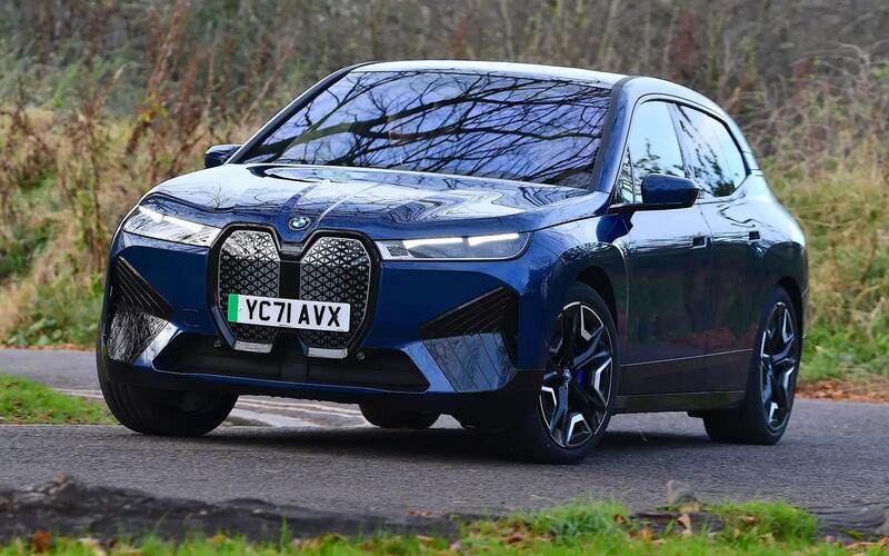 BMW iX