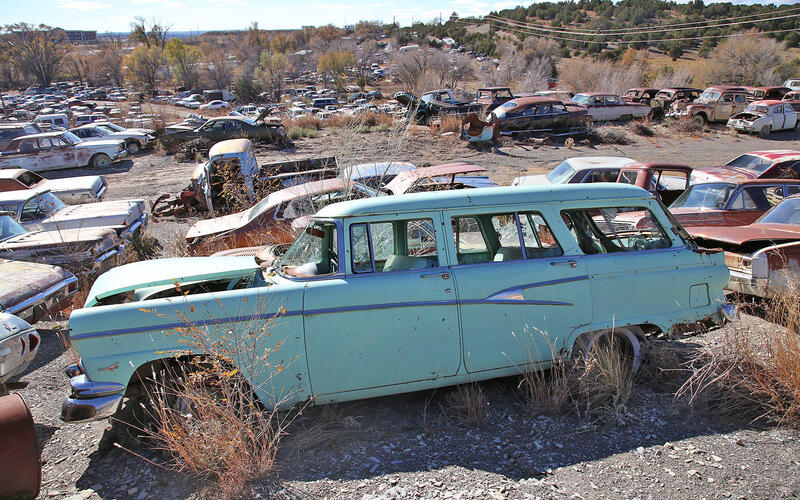 FORD COUNTRY SEDAN - 1956