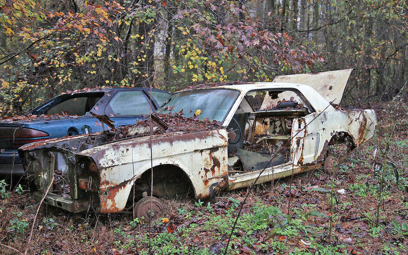 FORD MUSTANG