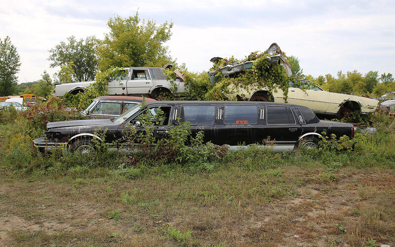 LINCOLN TOWNCAR LIMOUSINE