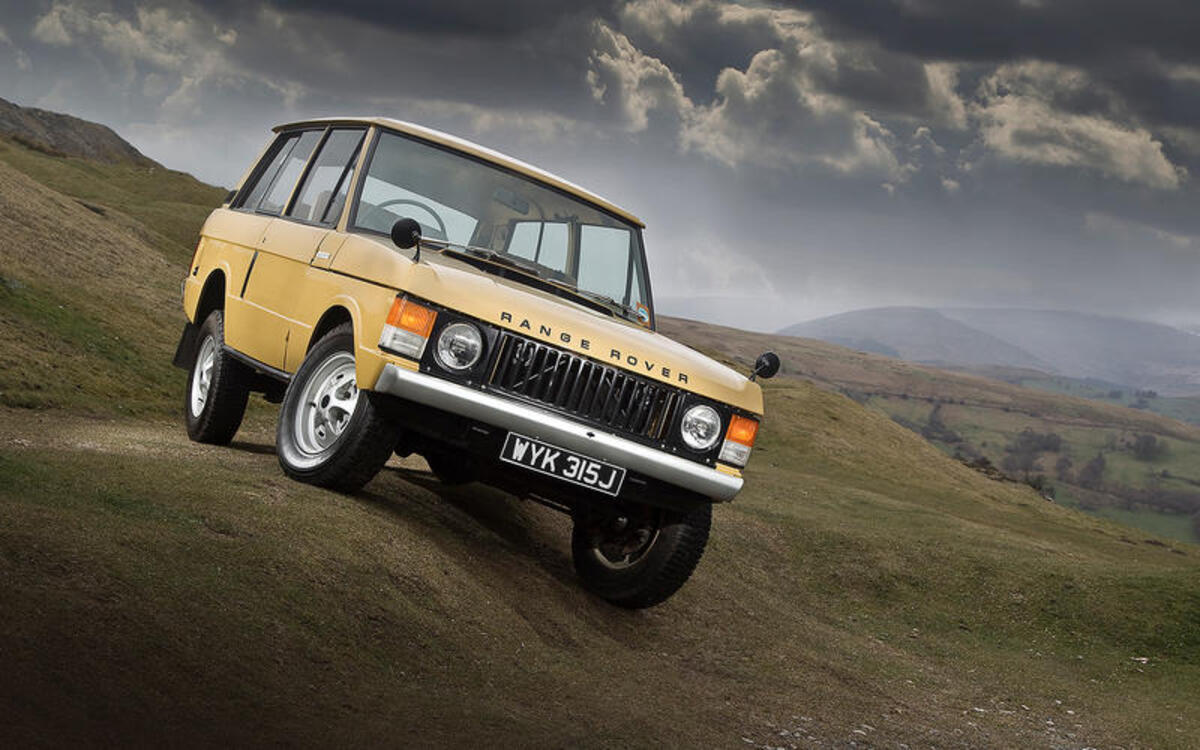 1965 - Origins of the lifestyle Land Rover Range Rover Classic - static front