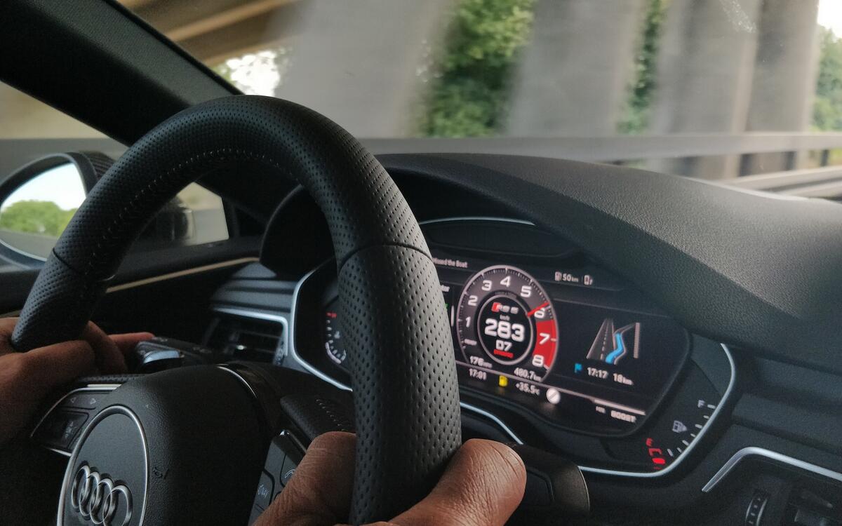 Drive on the unrestricted sections of the Autobahn