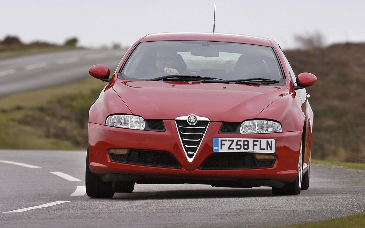 Alfa Romeo GT (from £1695) Alfa Romeo GT (from £1695)