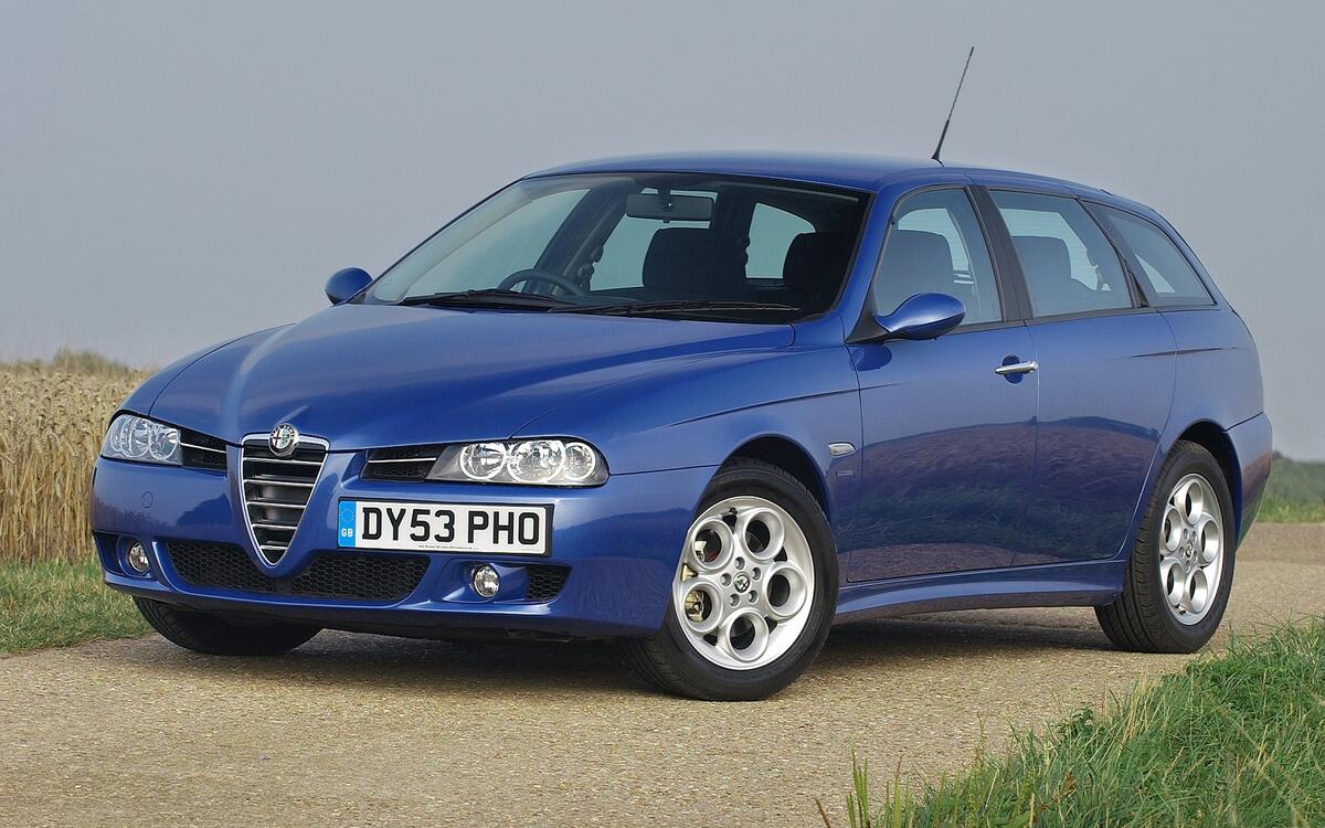 Alfa Romeo 156 from £1000 Alfa Romeo 156 from £1000