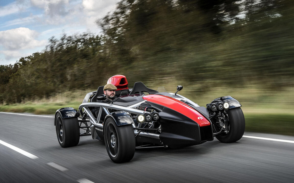 Ariel Atom 4 (44.1m) Ariel Atom 4 (44.1m)