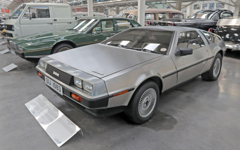10: DeLorean DMC-12