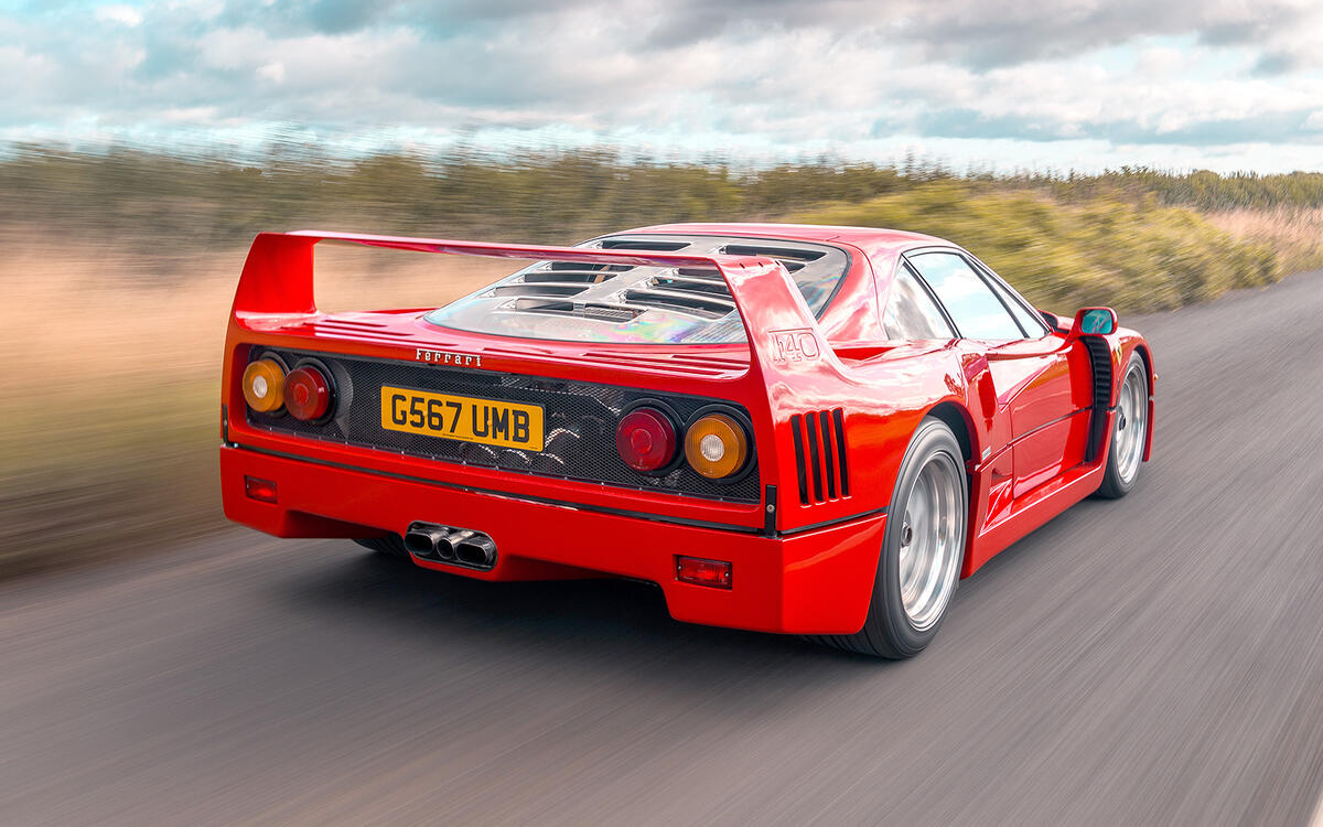 Ferrari F40 (1987) Ferrari F40 (1987)
