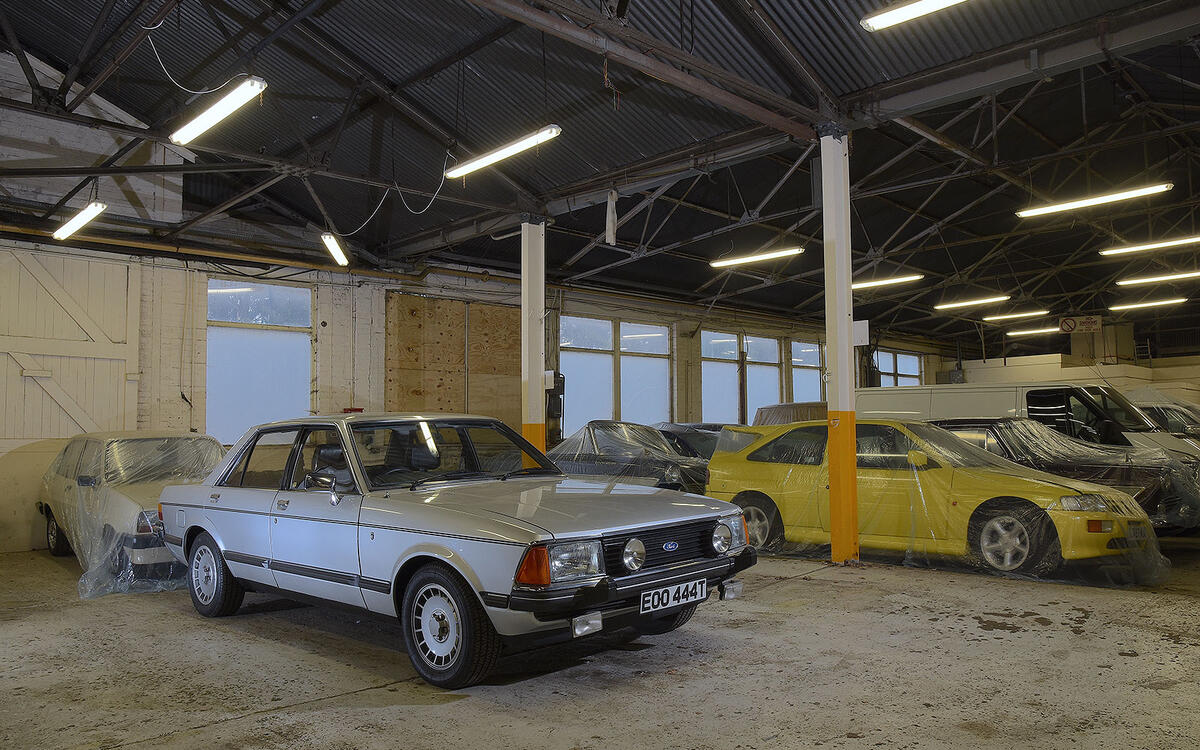 Ford Granada Mk2 2.8iS Ghia (1977)