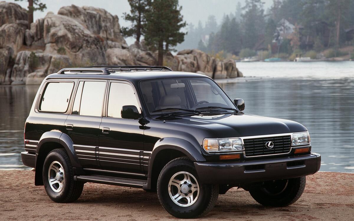 The Lexus LX 450 (1996)