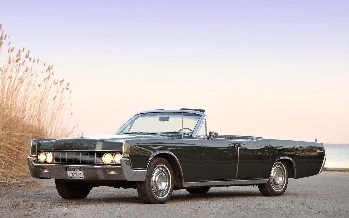 Lincoln Continental (7.6-litres) Lincoln Continental (7.6-litres)