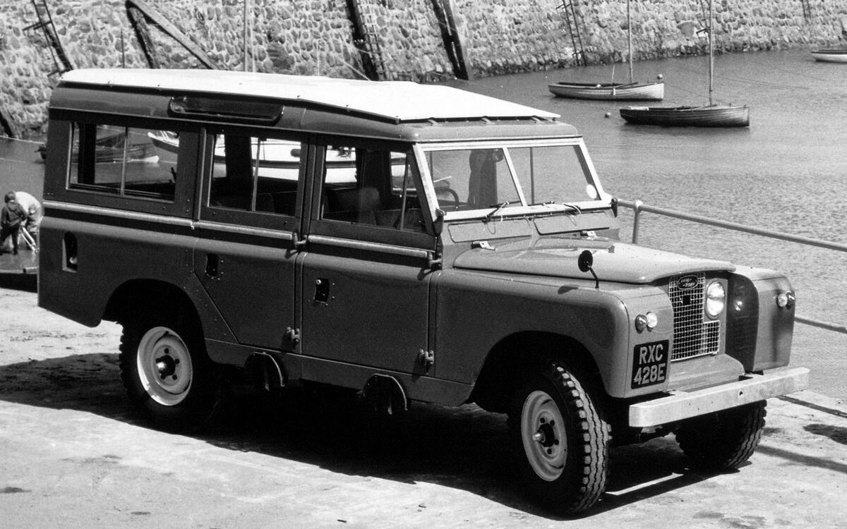 Land Rover Series IIa (1961) Land Rover Series IIa (1961)