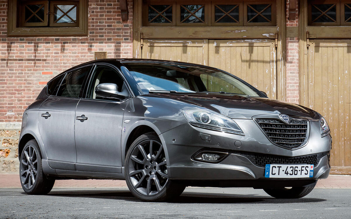 Lancia Delta (2011) – 2 models Lancia Delta (2011) – 2 models
