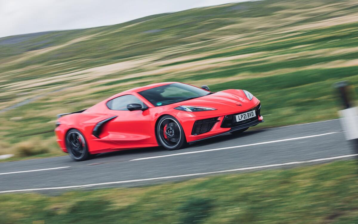 40: Chevrolet Corvette 