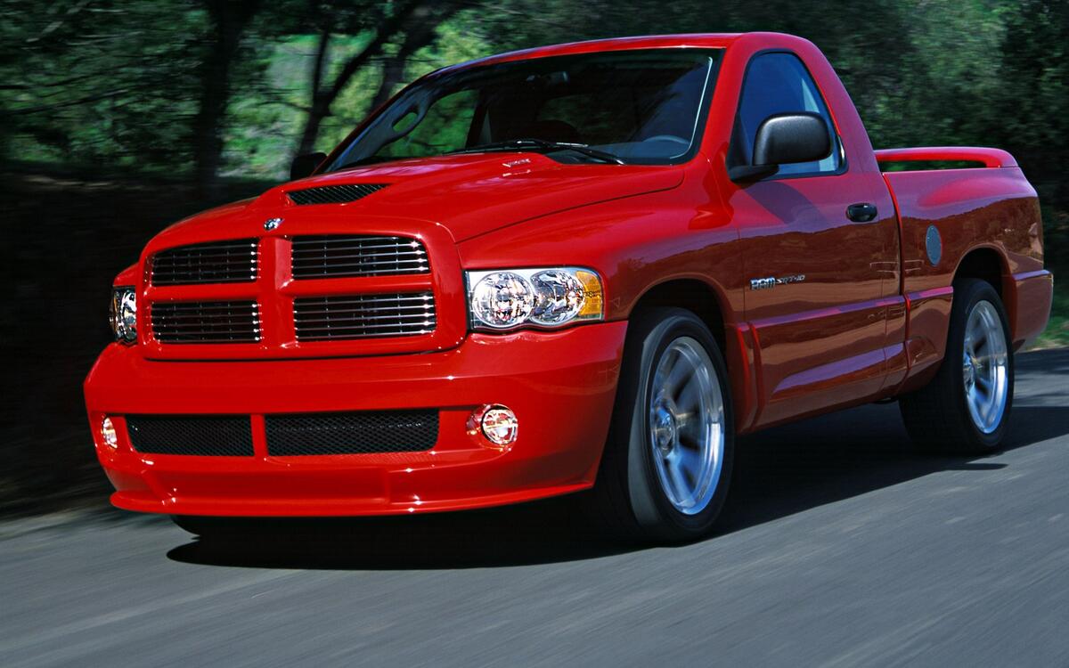 The Dodge Ram SRT-10 (2004) The Dodge Ram SRT-10 (2004)