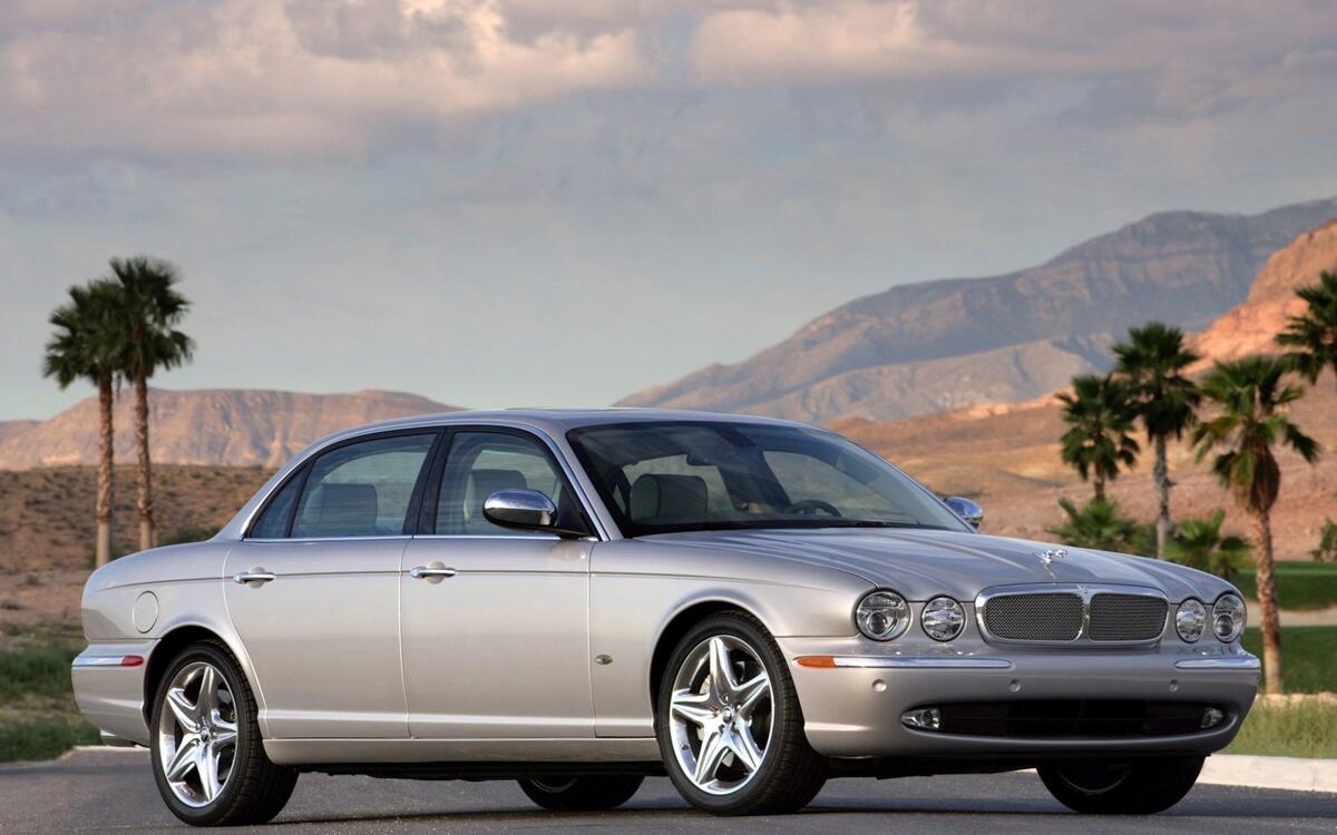 Jaguar XJ Super V8 – 244 Jaguar XJ Super V8 – 244