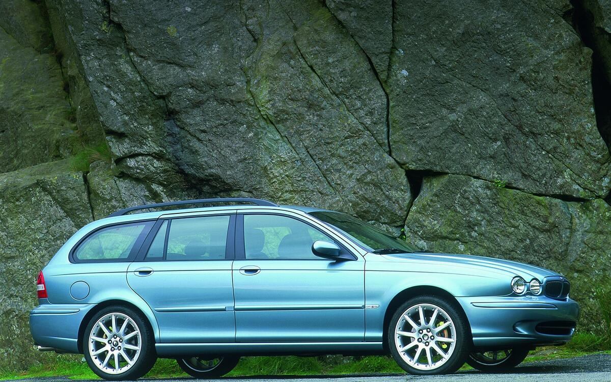 Jaguar X-Type from £600 Jaguar X-Type from £600