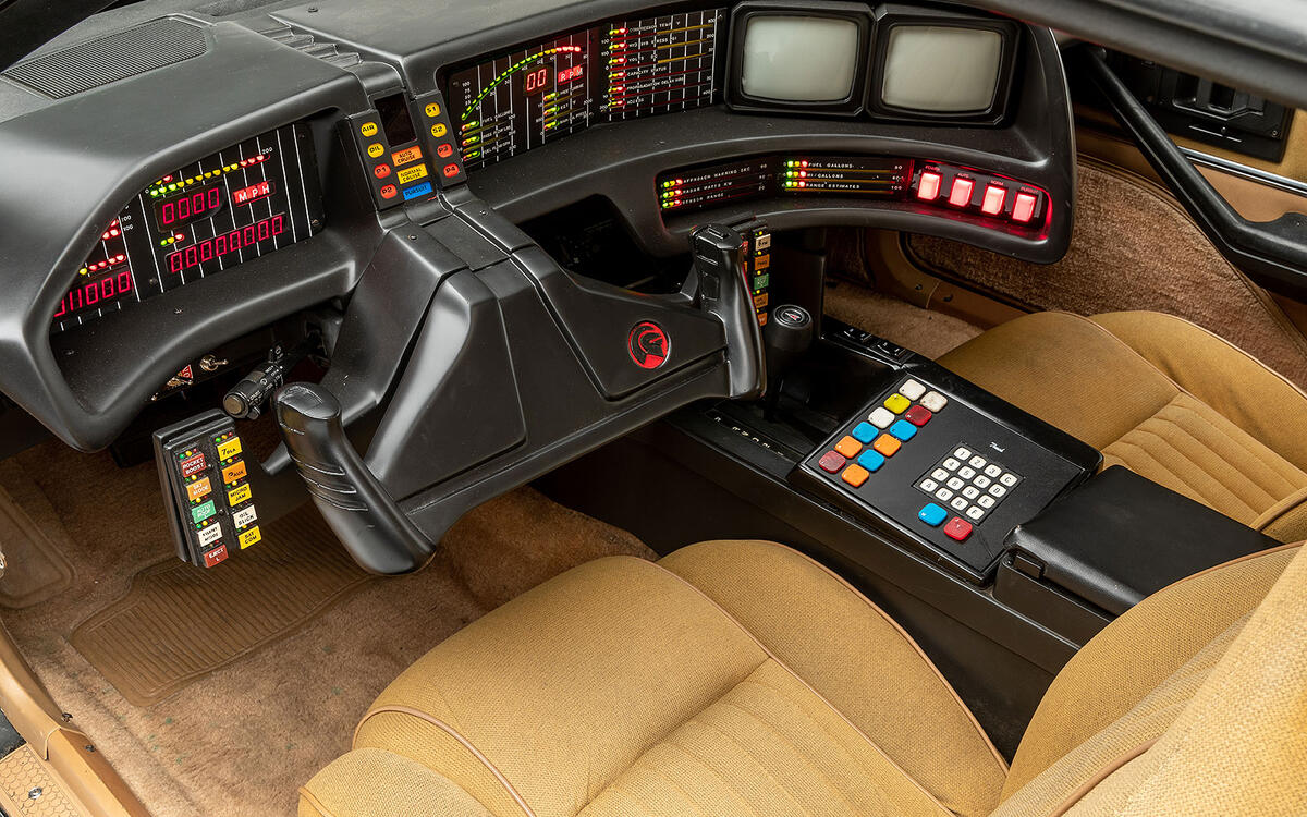 Knight Industries Two Thousand (1982) Knight Industries Two Thousand (1982)