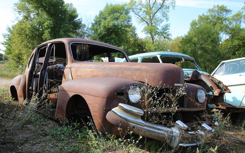 LINCOLN SEDAN - 1948 LINCOLN SEDAN - 1948