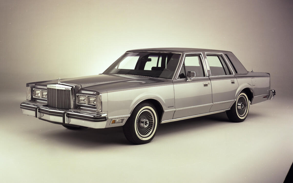 Lincoln Town Car (1983) Lincoln Town Car (1983)