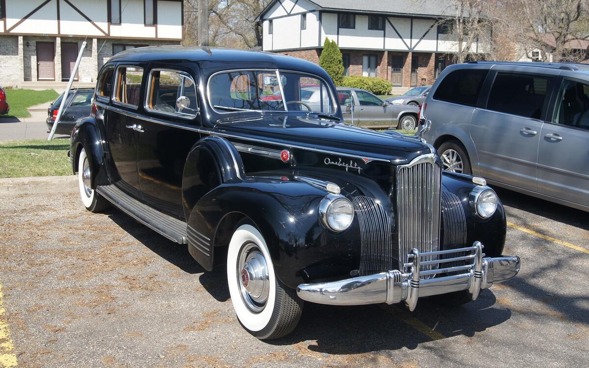Packard: Custom Super Eight One-Eighty (1939) Packard: Custom Super Eight One-Eighty (1939)