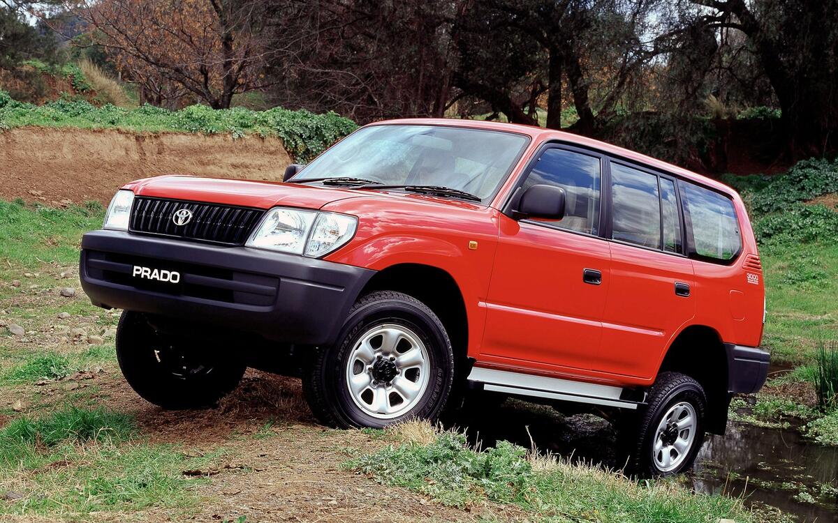 The second-generation Prado (1996)