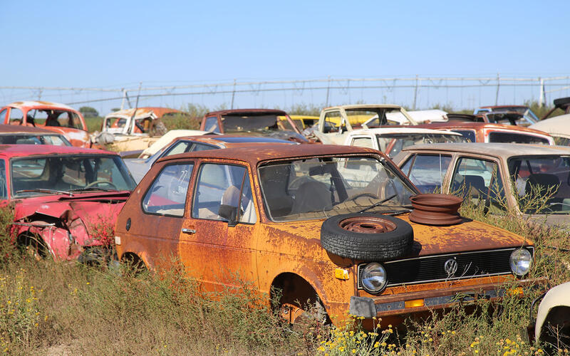 VOLKSWAGEN RABBIT - 1977