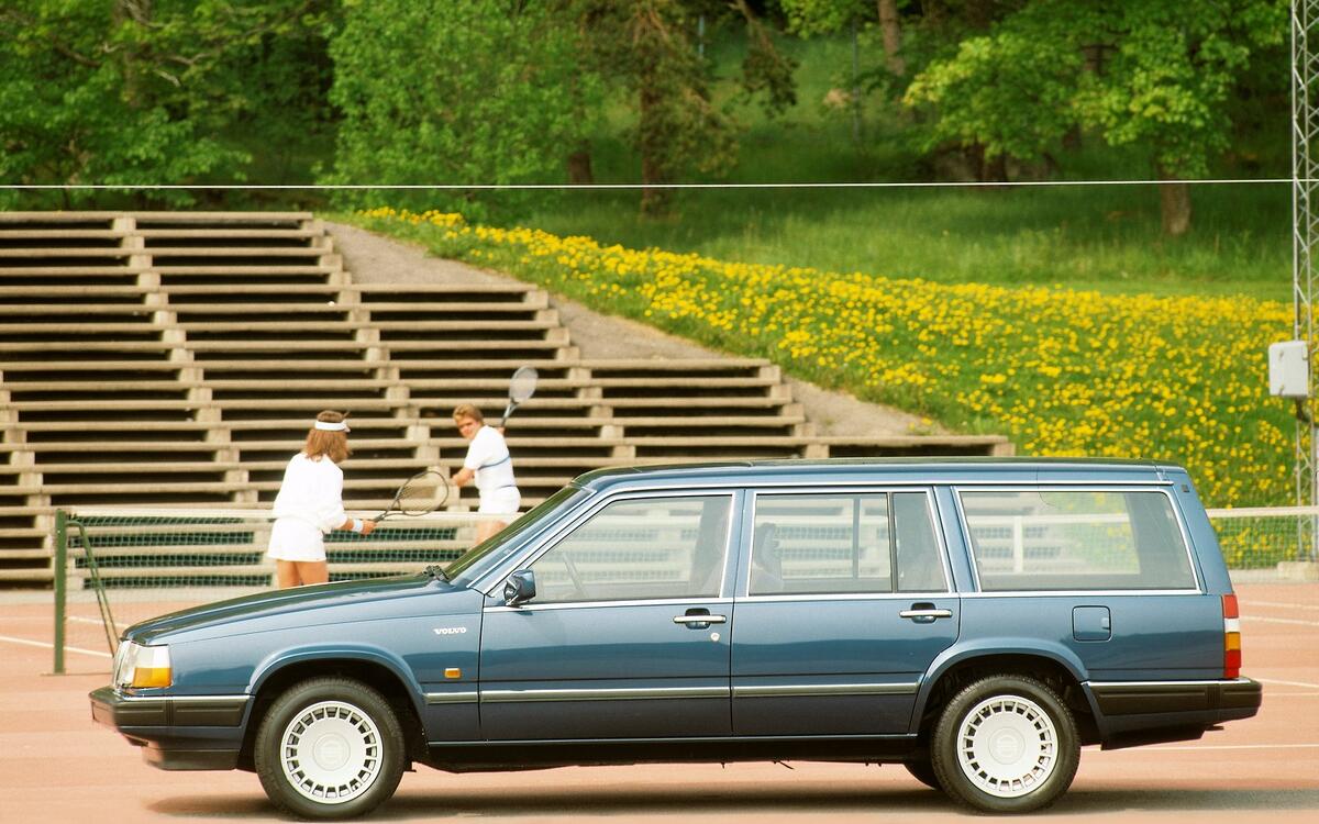 Volvo 700 Series (1982) Volvo 700 Series (1982)