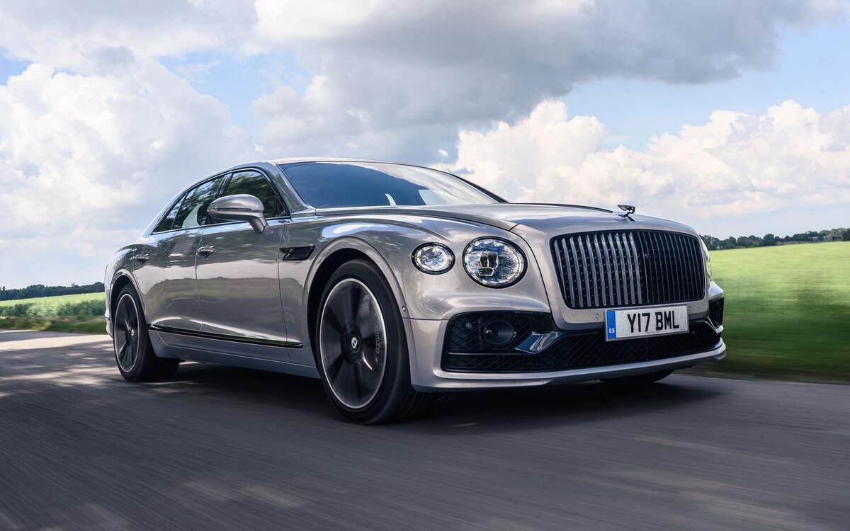 39: Bentley Flying Spur 